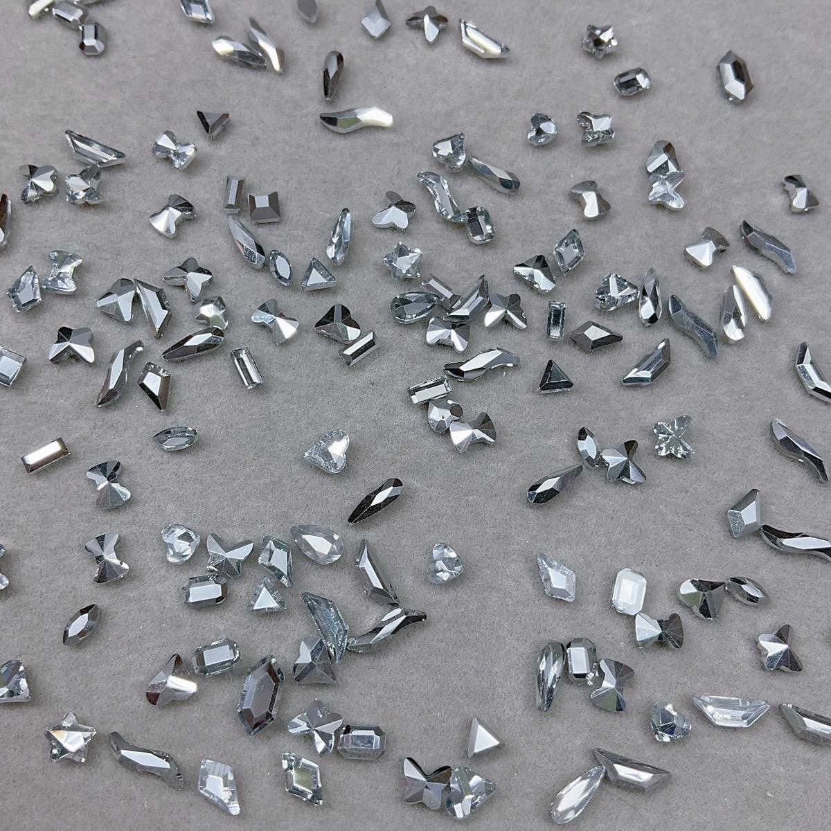 100PCS Flat Back Nail Diamonds Sparkling Glass Rhinestones DIY Decorations Mixed Shapes